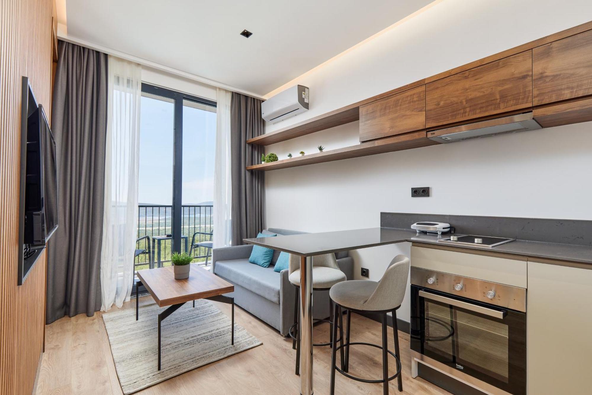 Bayview Hills Luxury Residences Tivat Exteriör bild